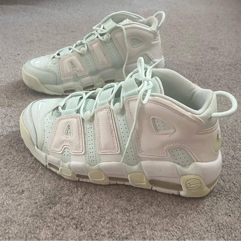 Nike Air More Uptempo
Barley Green (Women's) 11s